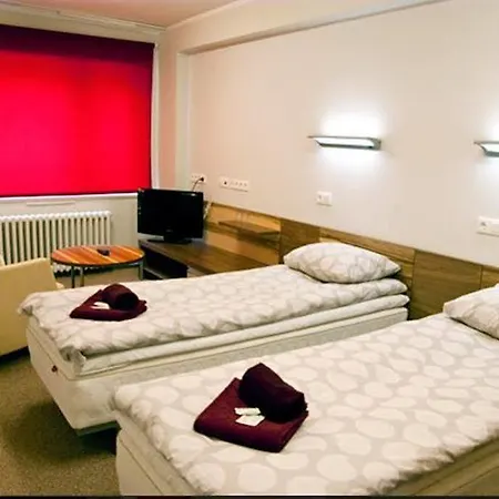 Rakendusliku Kolledzi Szálloda 2*